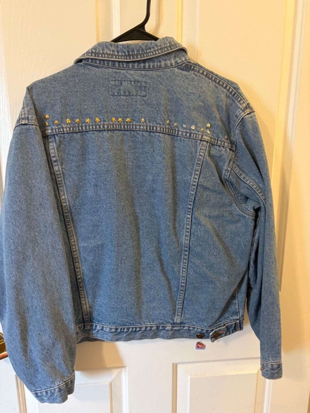 Woman’s Vintage Mixed Blues Jean Jacket - Picture 2 of 2